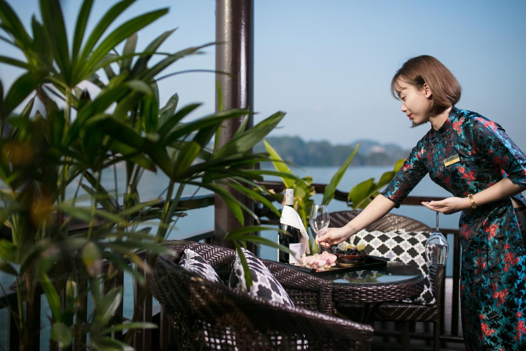 Genesis Luxury Regal Cruises Hotell Ha Long Rum bild